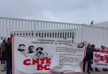 Al coro de “Claudia mentiste” maestros bloquean garita en Tijuana Al coro de “Claudia mentiste” maestros bloquean garita en Tijuana